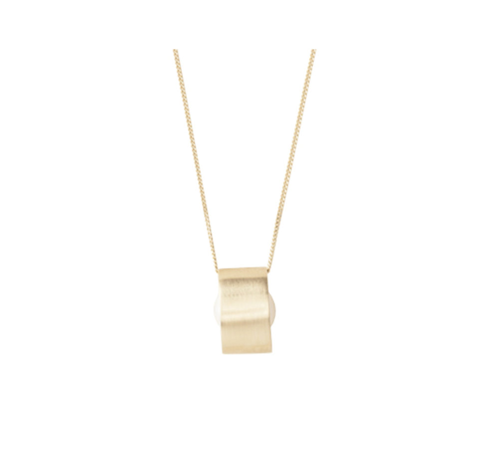 Gold Round Pearl Moon Necklace – Objet d'Emotion