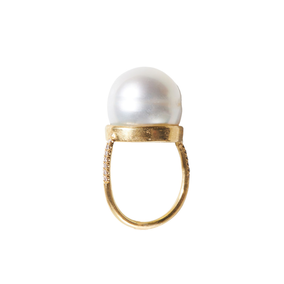 18k Gold Statement South Sea Pearl Ring – Moon Ring With Pave – Objet d'Emotion