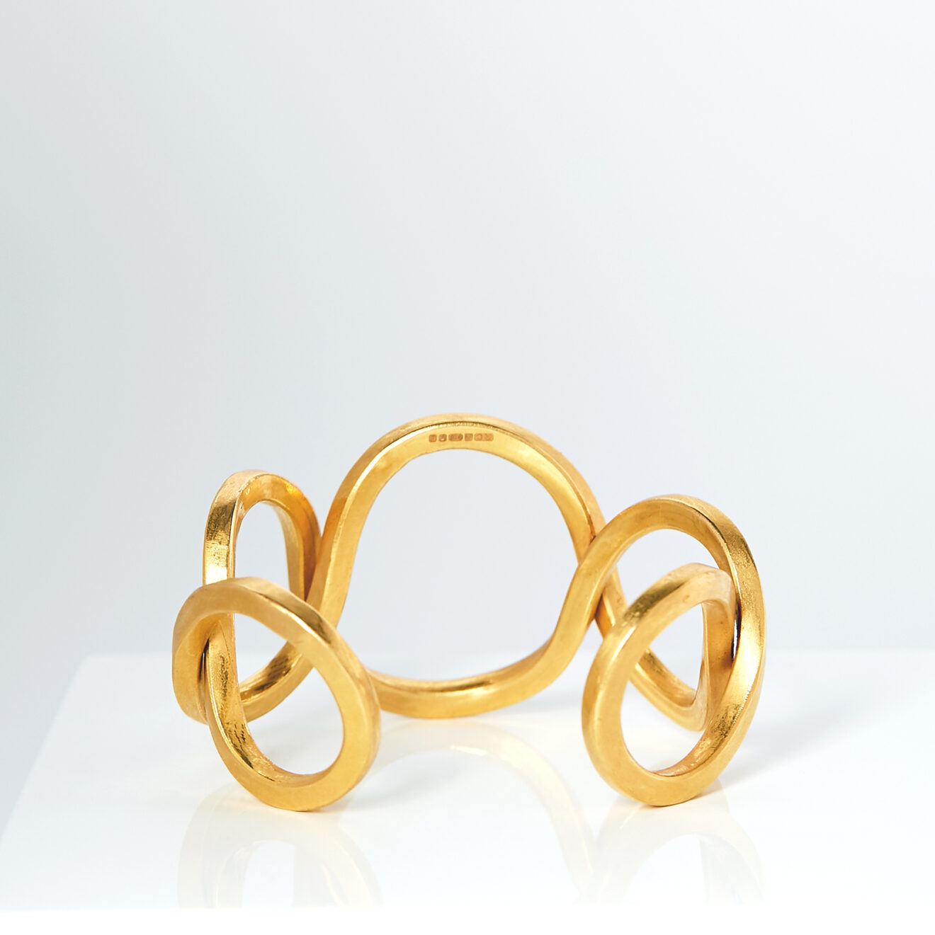 20211126_Valery_Photoshoot9628 Spiral Cuff