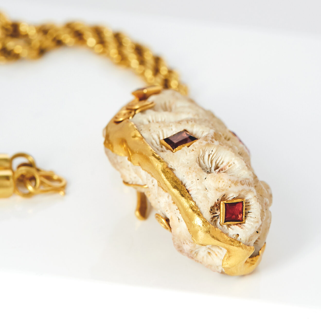 20211126_Valery_Photoshoot9632 1 Coral Pendant