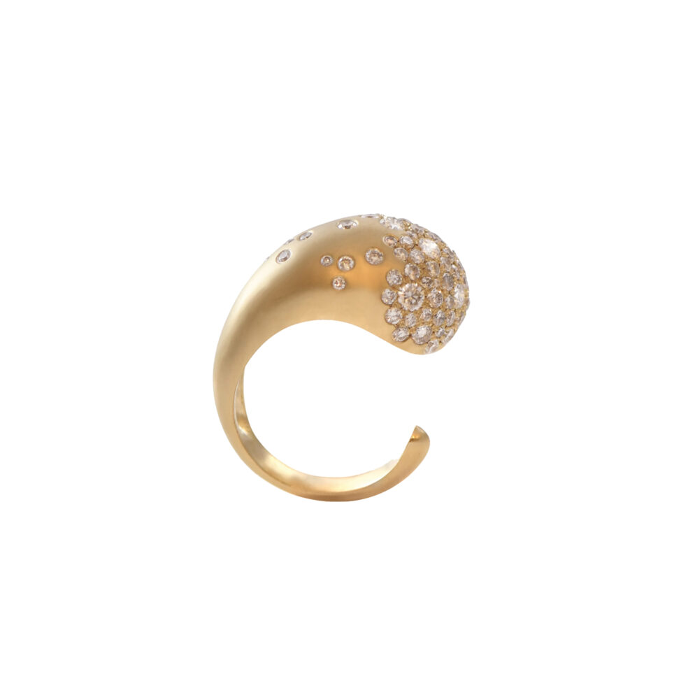 18k Yellow Gold, Scattered Champagne Diamond 2.30 carat Ring – Fuse Glamour Ring – Objet d'Emotion