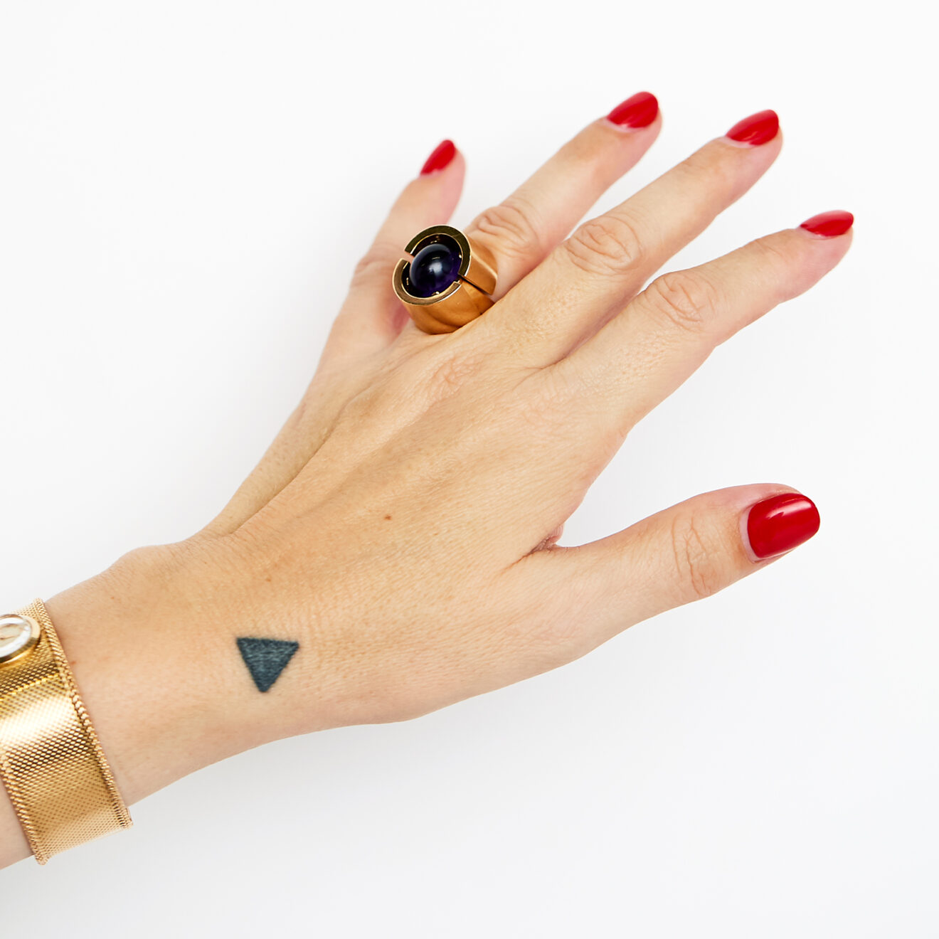 Amethyst Cabachon ring