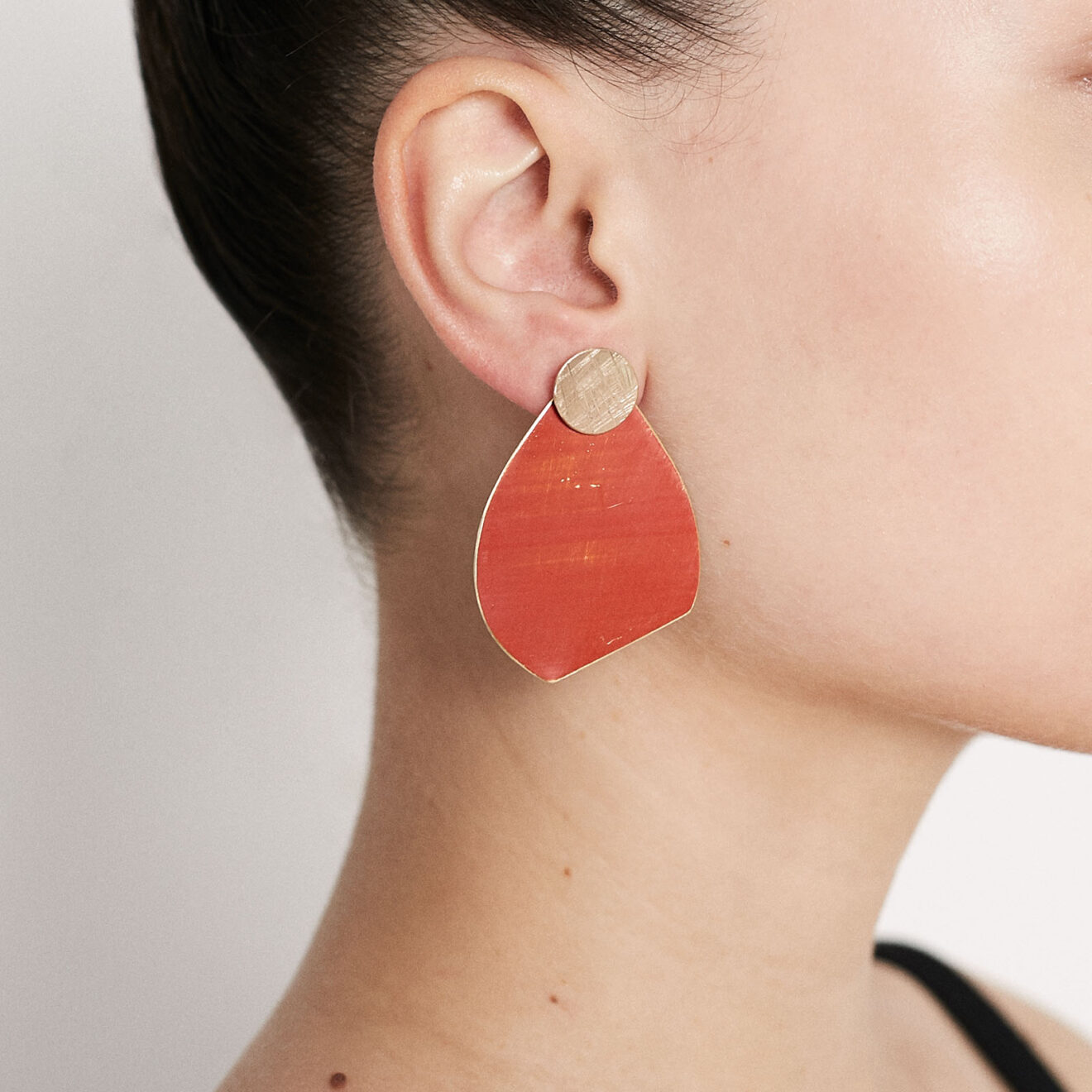 Julia_3 Wall Earrings in Red
