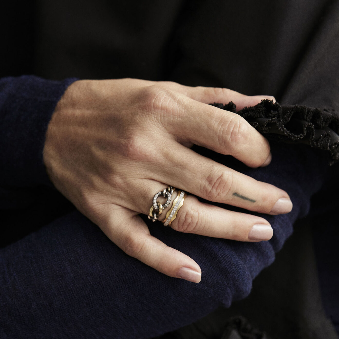 Hum diamond chain ring worn Diamond Chain Link Ring